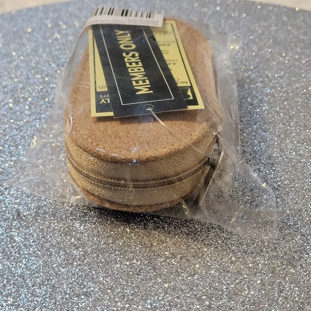 Members Only Circular Cork Grooming Kit 4 Piece Set in Zip Pouch Unisex New OOS
